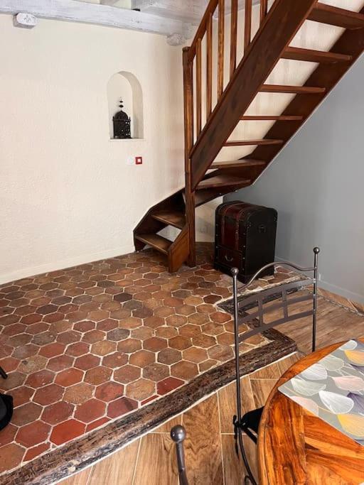 Charme Et Calme Au Coeur De Ville Moret-sur-Loing Zewnętrze zdjęcie